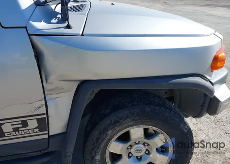 2007 Toyota Fj Cruiser z USA, uszkodzony, nr VIN JTEBU11F370024739